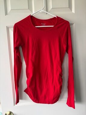Athleta Women's Red Long-Sleeve Performance Tee